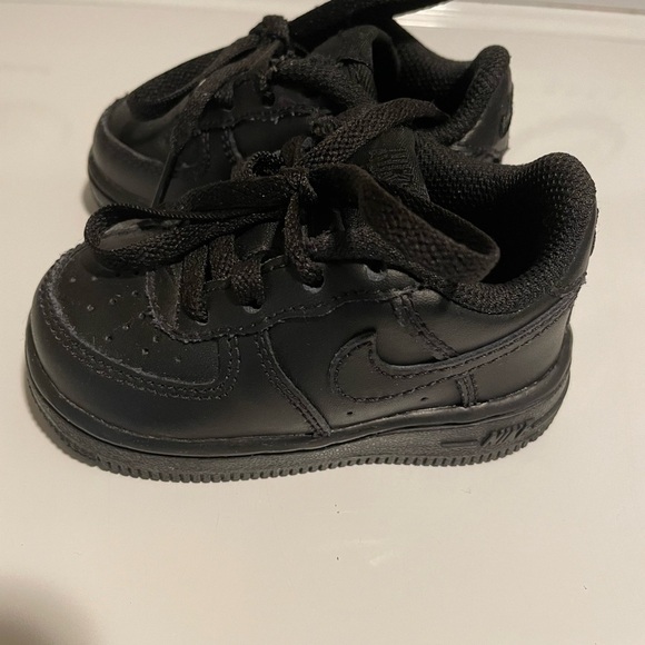 4C Black Air Force 1’s - Picture 3 of 5